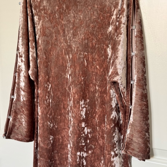 Cable & Gauge Tops - Cable & Gauge Velvet Brown Top